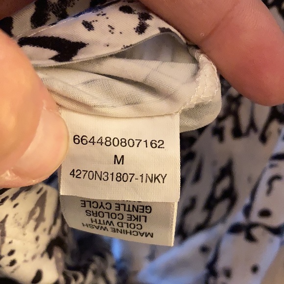 Apt. 9 unique black and white pattern top with embellishments M - Picture 7 of 14